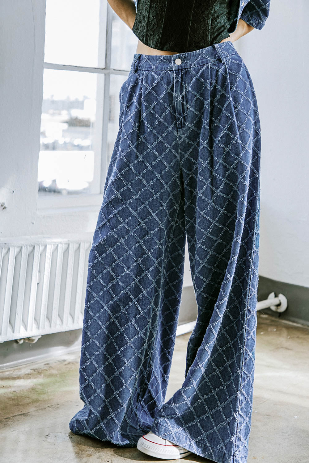 IT'S A SECRET DENIM PANTS Flying Tomato